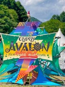 GYPSY AVALON 会場の看板